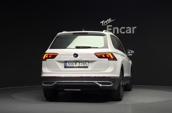 Volkswagen Tiguan 2.0 TDI Premium — пробег 41 339 км — фото 4 из 5