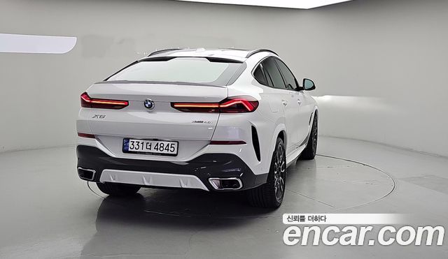 BMW X6 xDrive40i M Sport — пробег 19 540 км — фото 2 из 5