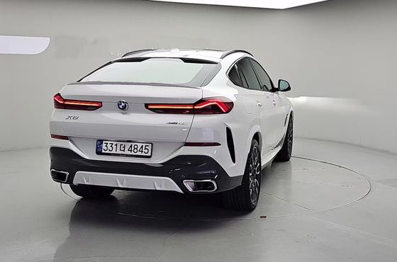 BMW X6 xDrive40i M Sport — пробег 19 540 км — фото 2 из 5