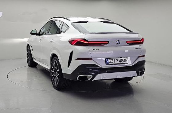 BMW X6 xDrive40i M Sport — пробег 19 540 км — фото 3 из 5