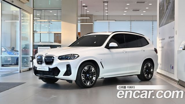 BMW iX3 M Sports — пробег 19 915 км — фото 1 из 3