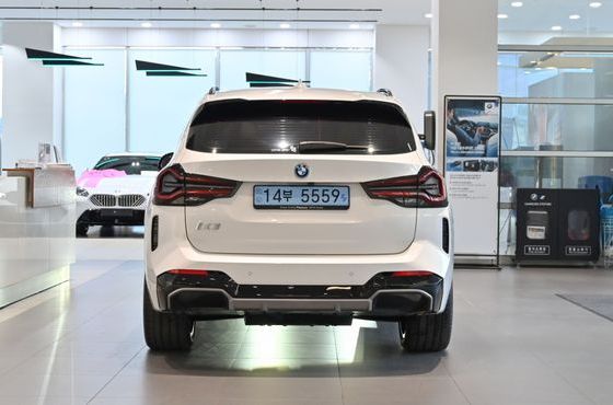 BMW iX3 M Sports — пробег 19 915 км — фото 3 из 3