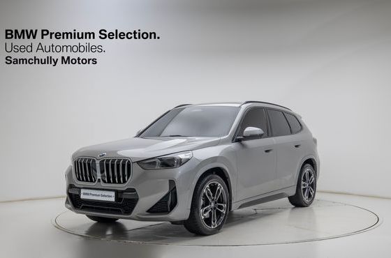BMW X1 xDrive 20i M Sport — пробег 4 013 км — фото 1 из 5