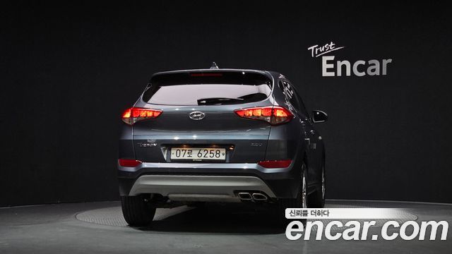 Hyundai Tucson Diesel 2.0 2WD Smart — пробег 88 990 км — фото 4 из 5