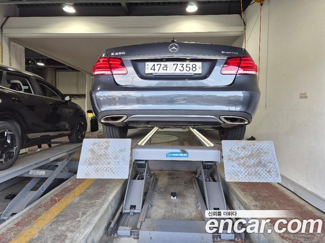 Mercedes-Benz E-Class из Кореи Encar