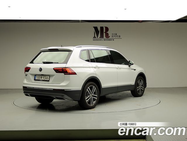Volkswagen Tiguan 2.0 TDI Prestige — пробег 25 501 км — фото 3 из 5