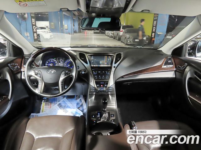 Hyundai Grandeur HG300 Premium — пробег 215 725 км — фото 5 из 5