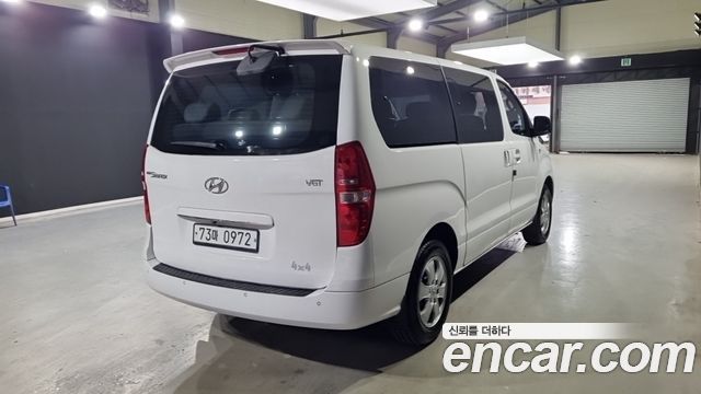 Hyundai Starex 4WD 12-Seater Wagon CVX Luxury — пробег 163 488 км — фото 2 из 5