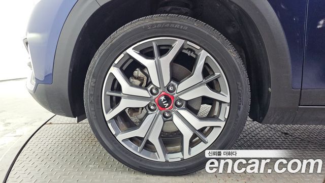Kia Seltos из Кореи Encar