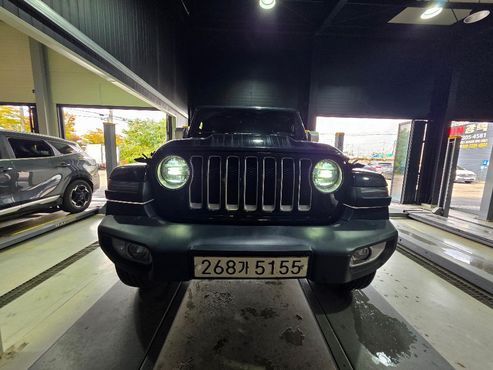 Jeep Wrangler 2.0 Overland Power Top 4Door 4xe — пробег 142 395 км — фото 1 из 3