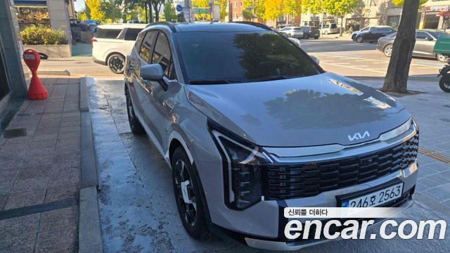 Kia Sportage HEV 1.6 2WD Signature — пробег 1 200 км — фото 1 из 5