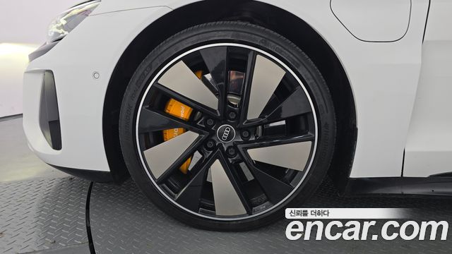 Audi e-tron GT из Кореи Encar