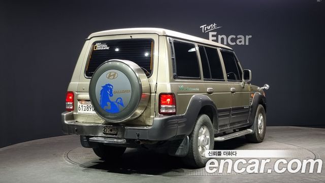 Hyundai Galloper 7-Seater LPG V6 Exceed — пробег 156 048 км — фото 2 из 5