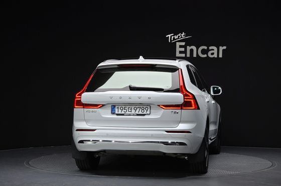 Volvo XC60 T8 Ultra Bright — пробег 3 855 км — фото 4 из 5