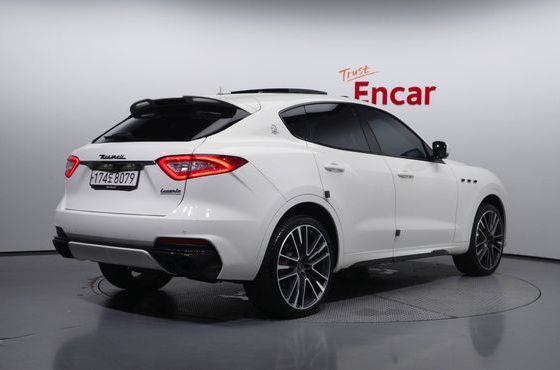 Maserati Levante 3.8 Trofeo — пробег 39 891 км — фото 2 из 5