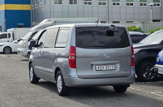 Hyundai Starex Van 5-Seater Smart — пробег 105 660 км — фото 4 из 5
