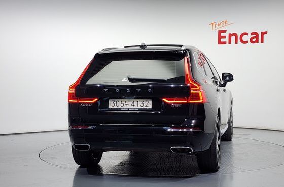 Volvo XC60 D5 Inscription — пробег 76 928 км — фото 4 из 5