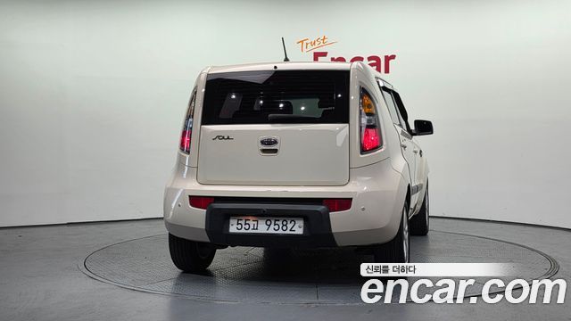 Kia Soul Gasoline 1.6 Smart — пробег 145 285 км — фото 4 из 5