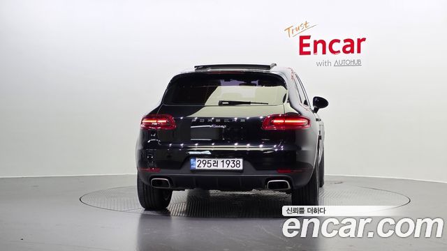 Porsche Macan 2.0 95B — пробег 142 154 км — фото 4 из 5