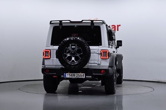 Jeep Wrangler 2.0 Rubicon Power Top 4Door — пробег 18 330 км — фото 4 из 5