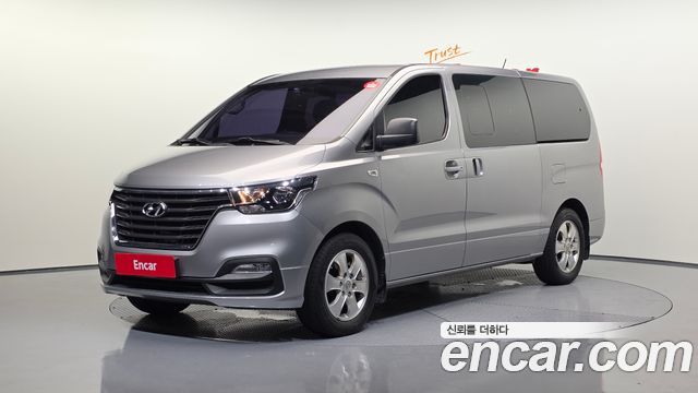 Hyundai Starex Wagon 11-Seater Smart — пробег 124 940 км — фото 1 из 5