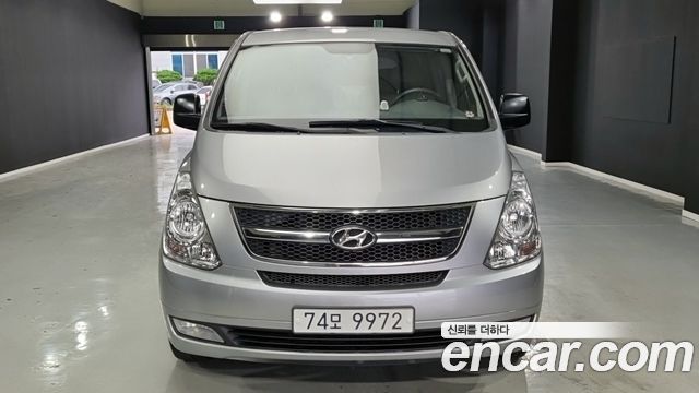 Hyundai Starex 11-Seater Wagon CVX Luxury — пробег 147 666 км — фото 2 из 5