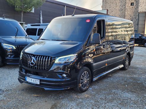 Mercedes-Benz Sprinter 3.0 Diesel W907 — пробег 61 963 км — фото 1 из 5