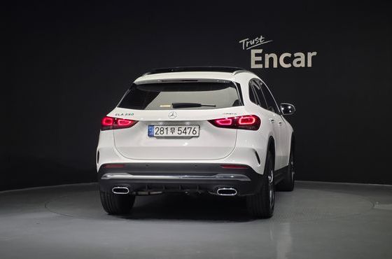Mercedes-Benz GLA-Class GLA250 4MATIC — пробег 77 442 км — фото 4 из 5