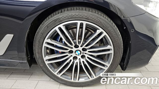BMW 5-Series 530i M Sport Package Plus — пробег 62 791 км — фото 5 из 5