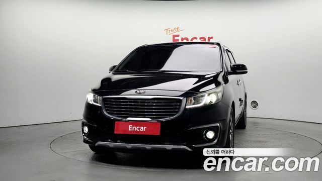 Kia Carnival 9-seater Luxury — пробег 244 536 км — фото 3 из 5