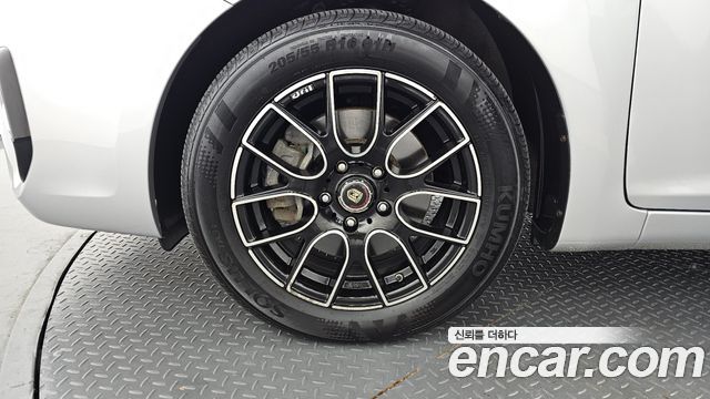 Kia Carens из Кореи Encar