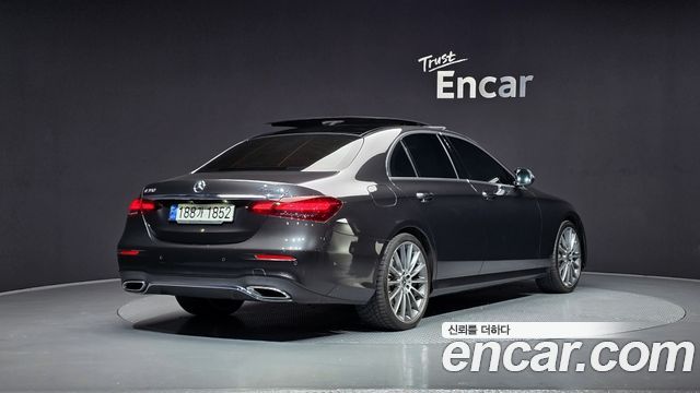 Mercedes-Benz E-Class E350 4MATIC AMG Line Edition — пробег 75 157 км — фото 2 из 5