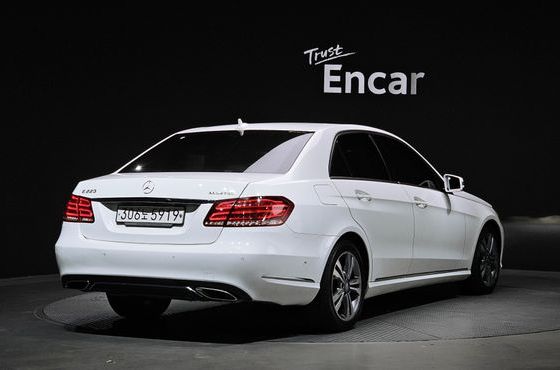 Mercedes-Benz E-Class E220 Bluetec Avantgarde — пробег 178 423 км — фото 2 из 5