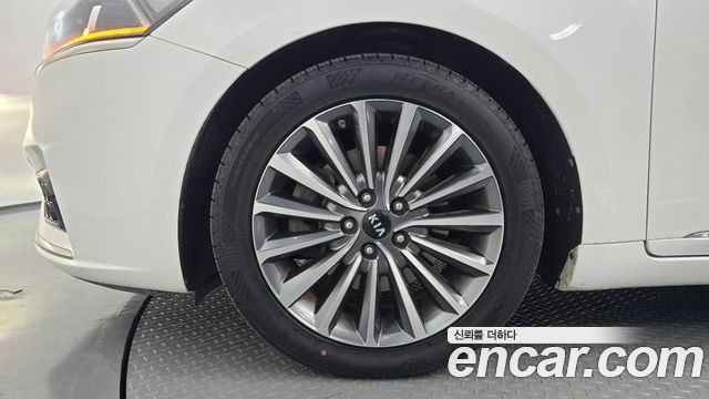 Kia K7 из Кореи Encar