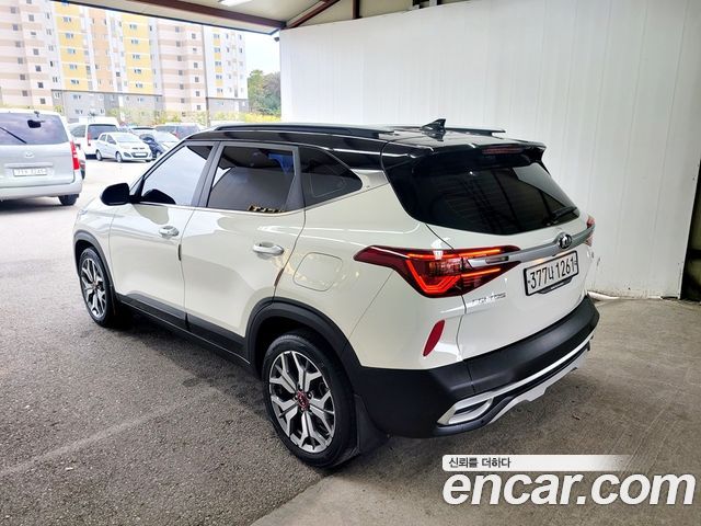 Kia Seltos из Кореи Encar