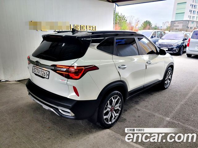 Kia Seltos из Кореи Encar