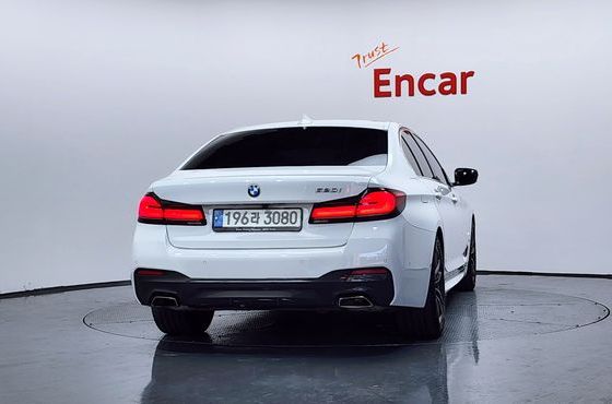 BMW 5-Series 520i M Sport — пробег 39 759 км — фото 4 из 5