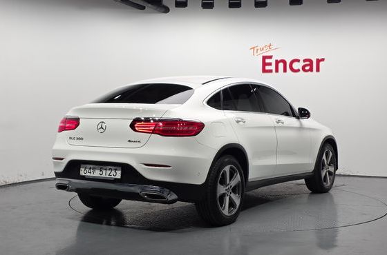 Mercedes-Benz GLC-Class GCL300 4MATIC Coupe — пробег 107 490 км — фото 2 из 5