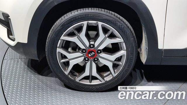 Kia Seltos из Кореи Encar