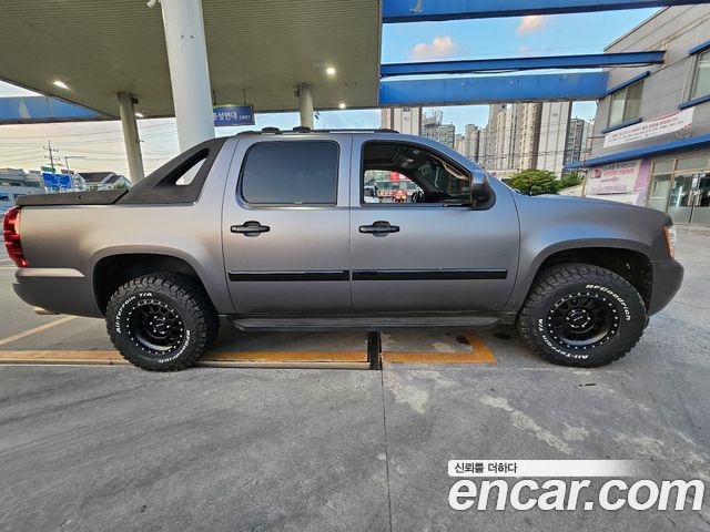 Chevrolet Avalanche 5.3 — пробег 165 000 км — фото 4 из 5