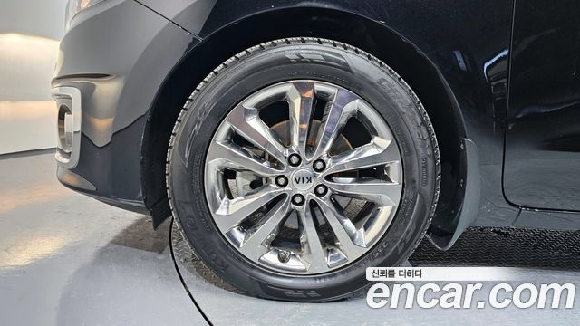 Kia Carnival 9-seater Noblesse — пробег 67 964 км — фото 5 из 5