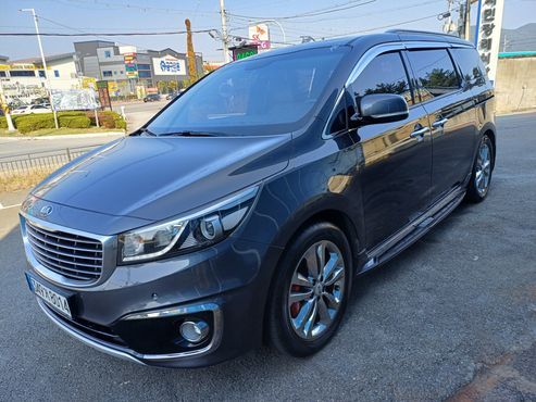 Kia Carnival 9-seater Prestige — пробег 156 960 км — фото 1 из 5