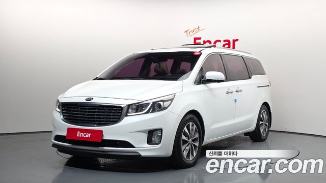 Kia Carnival 11-seater Prestige — пробег 43 672 км — фото 1 из 5