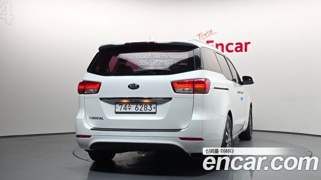 Kia Carnival 11-seater Prestige — пробег 43 672 км — фото 4 из 5