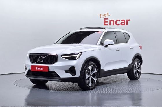 Volvo XC40 B4 Ultra Bright — пробег 5 908 км — фото 1 из 5