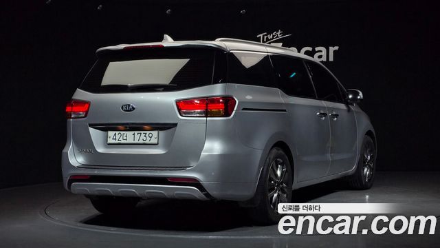 Kia Carnival 9-seater Noblesse — пробег 165 621 км — фото 2 из 5