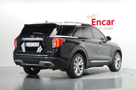 Ford Explorer 3.0 Platinum 4WD — пробег 61 662 км — фото 2 из 5