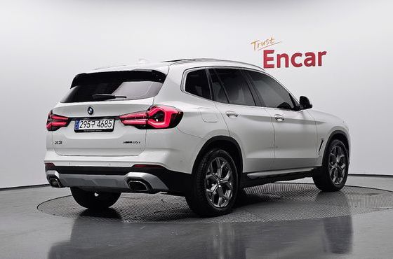 BMW X3 xDrive 20i — пробег 28 097 км — фото 2 из 5
