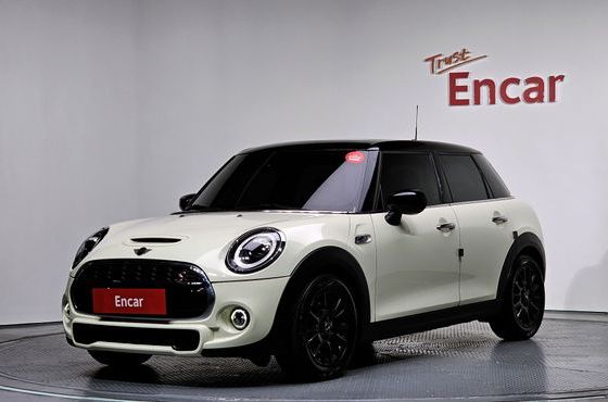 Mini Cooper 5Door Standard 3rd — пробег 53 367 км — фото 1 из 5