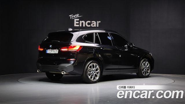 BMW X1 xDrive 20i M Sport — пробег 13 671 км — фото 2 из 5